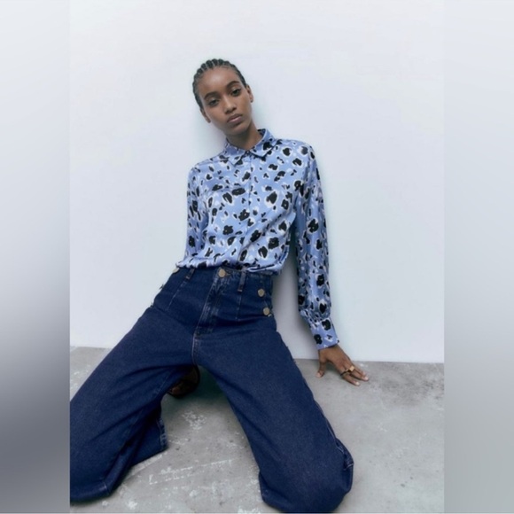 Zara Women’s Wide Leg Cropped Denim Jeans with Gold Buttons Size 8 Chic Modern - Picture 4 of 12